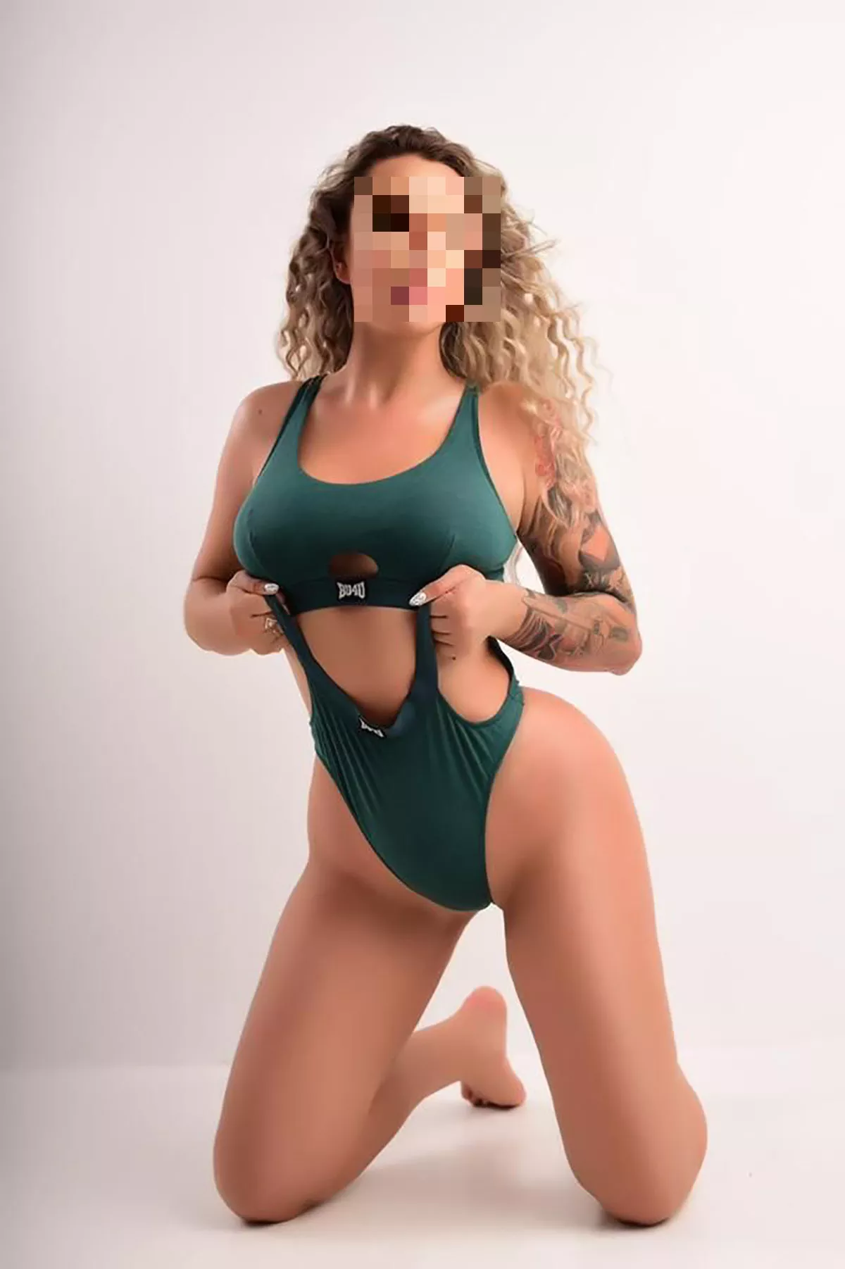 מחכה שתזמין אותי אלייך
