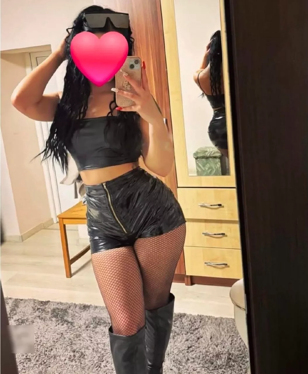 מפגש מלא תשוקה בדירה בבקריות - דירות דיסקרטיות בקריות